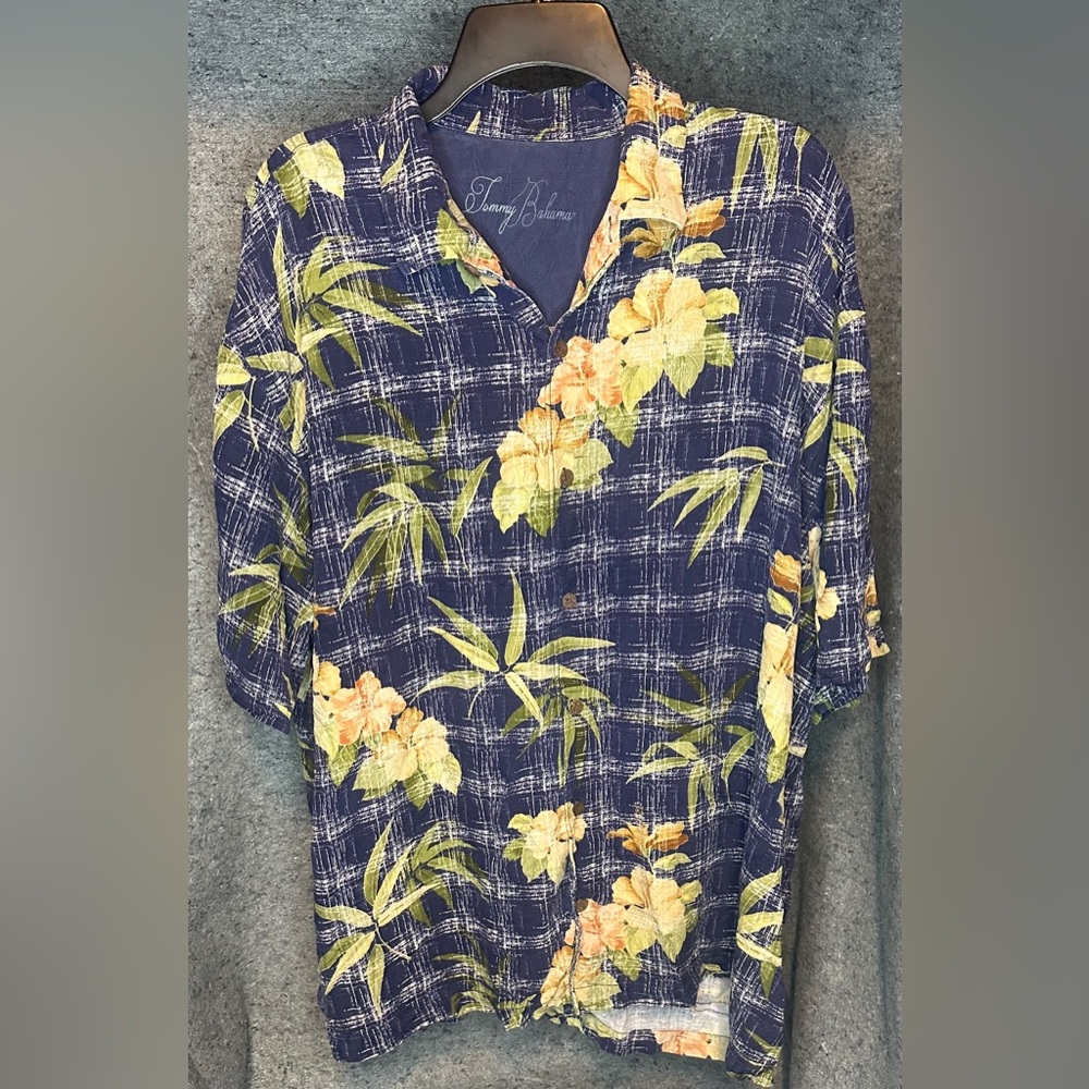 TOMMY BAHAMA 100% Silk Blue Button Down Floral Shirt - XXL